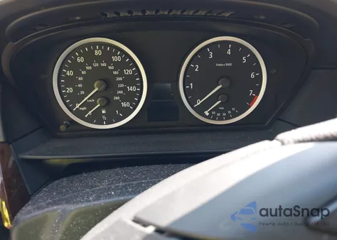 2007 BMW 530I из США, поврежденный, VIN WBANE73517CM55811